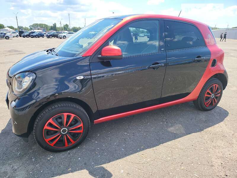 Хэтчбек Smart Forfour 2017 в Киеве
