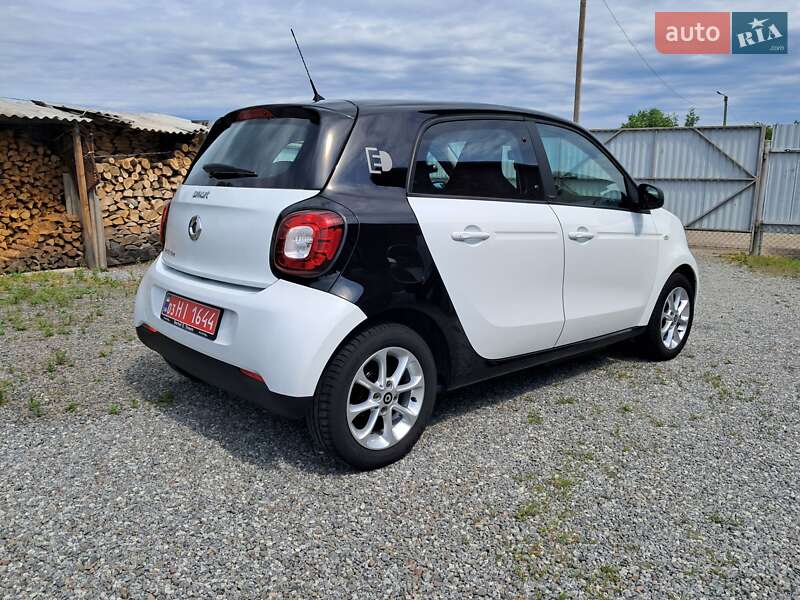 Хэтчбек Smart Forfour 2017 в Радехове
