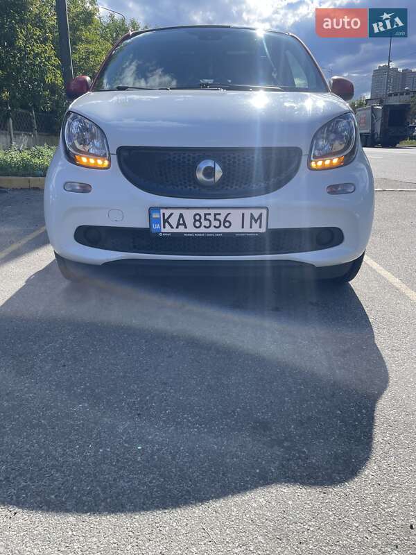 Хэтчбек Smart Forfour 2016 в 