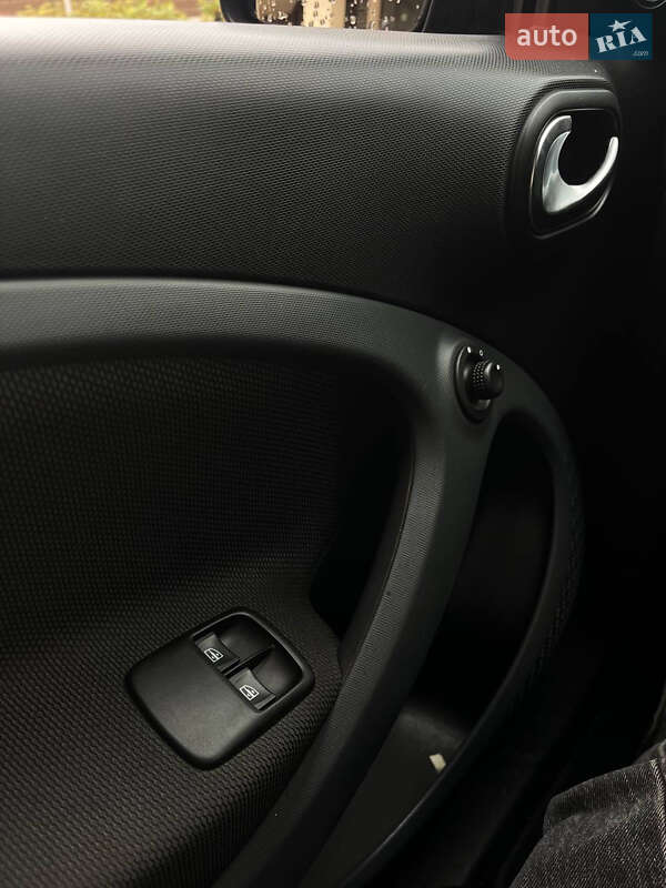 Хетчбек Smart Forfour 2017 в Києві фото 30 Хетчбек Smart Forfour 2017 в Києві