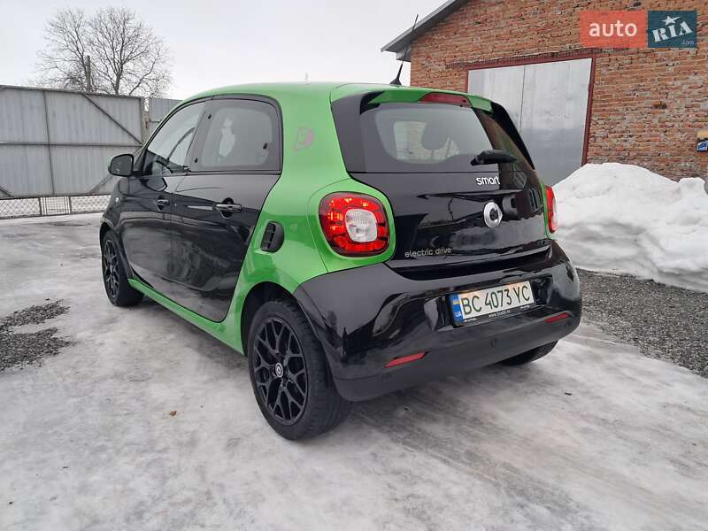 Хэтчбек Smart Forfour 2017 в Радехове