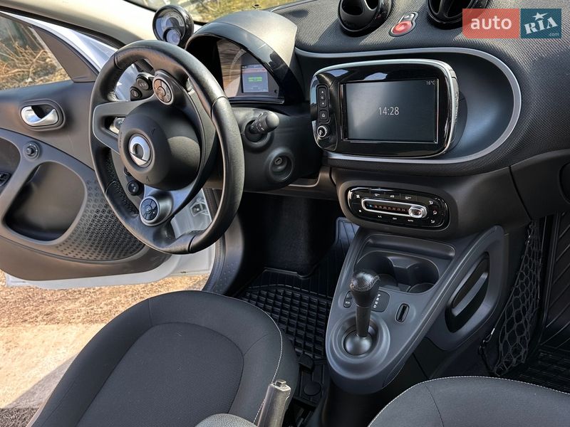Хэтчбек Smart Forfour 2019 в Киеве