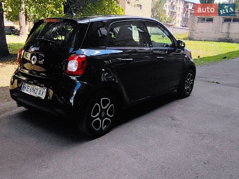 Хетчбек Smart Forfour 2015 в Павлограді