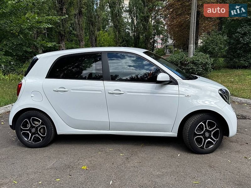 Хэтчбек Smart Forfour 2016 в Киеве