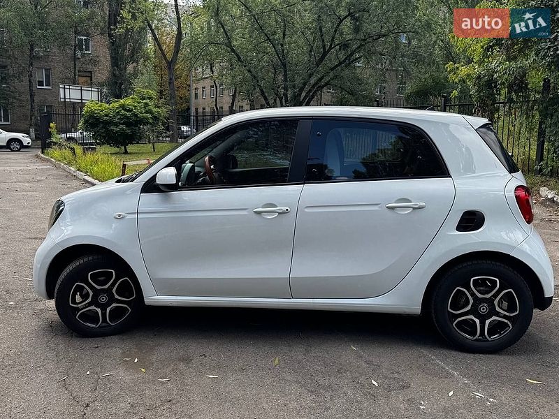 Хэтчбек Smart Forfour 2016 в Киеве