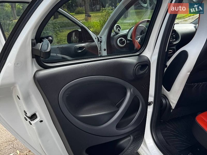 Хэтчбек Smart Forfour 2016 в Киеве
