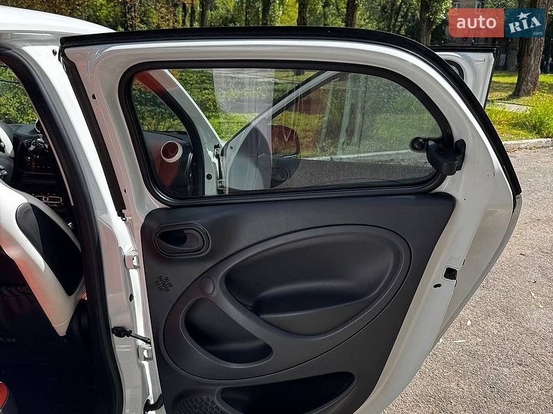 Хэтчбек Smart Forfour 2016 в Киеве