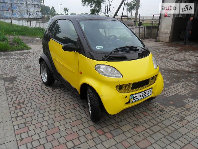 Хэтчбек Smart Fortwo 1999 в 