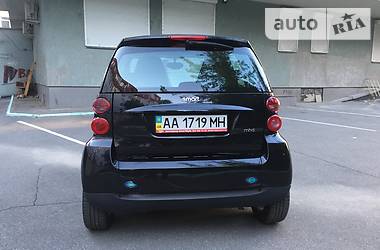 Хэтчбек Smart Fortwo 2010 в Киеве