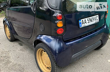 Седан Smart Fortwo 2000 в 