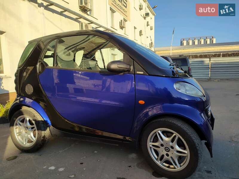 Хэтчбек Smart Fortwo 2001 в Киеве