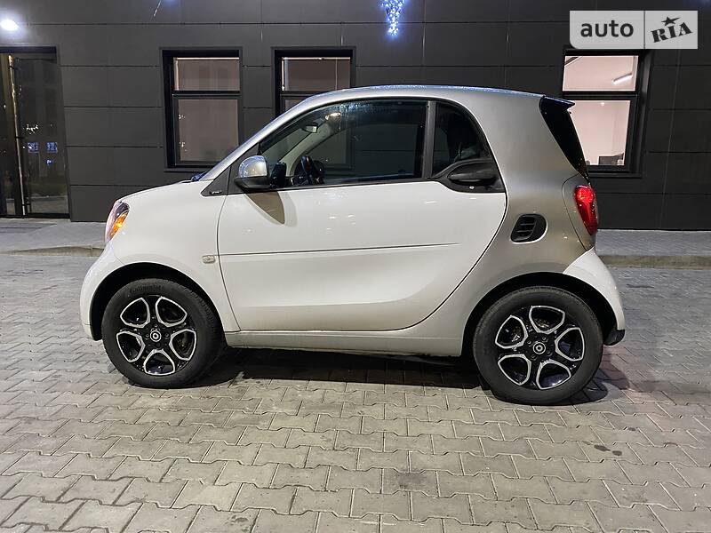 Купе Smart Fortwo 2015 в Новой Долине