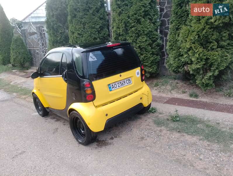 Купе Smart Fortwo 2000 в Иршаве
