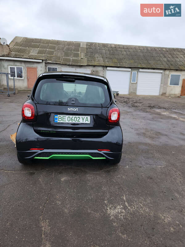 Купе Smart Fortwo 2017 в Доманевке