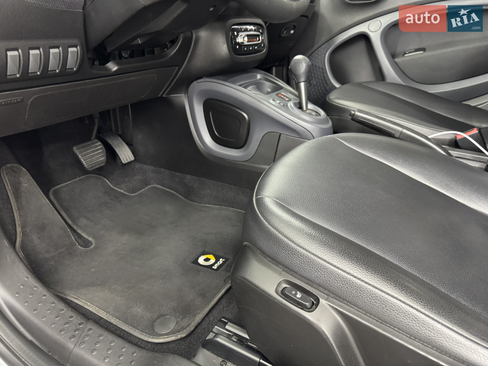 2017 Smart Fortwo - мініатюра 19