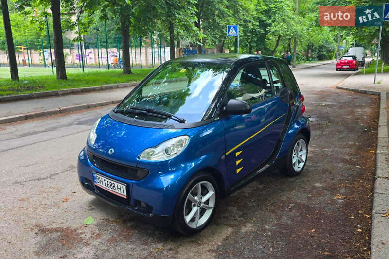 Купе Smart Fortwo 2010 в 