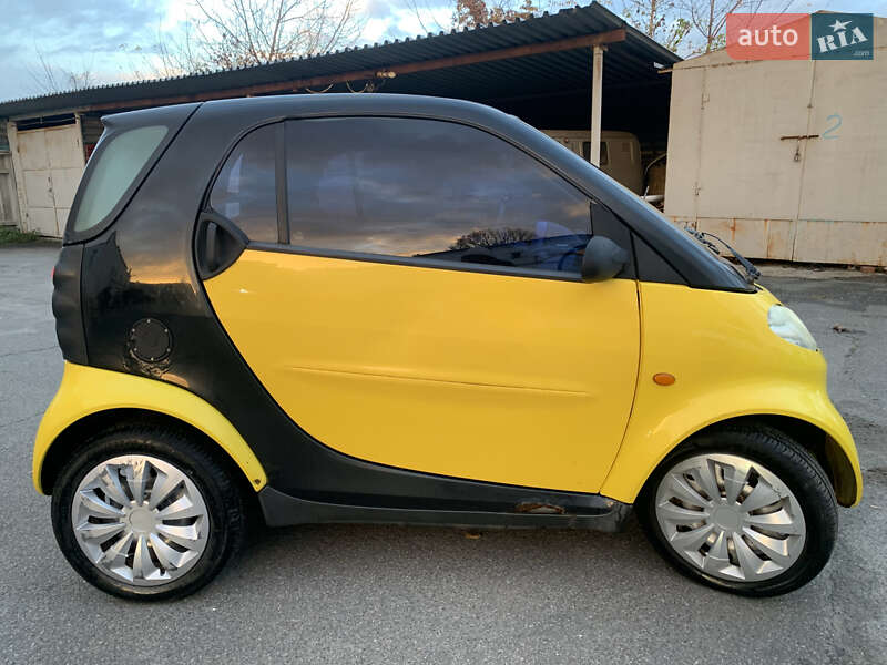 Купе Smart Fortwo 2000 в Киеве фото 4 Купе Smart Fortwo 2000 в Киеве