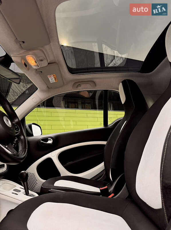 Купе Smart Fortwo 2015 в Киеве фото 13 Купе Smart Fortwo 2015 в Киеве
