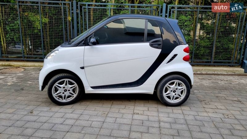 Купе Smart Fortwo 2011 в Львове