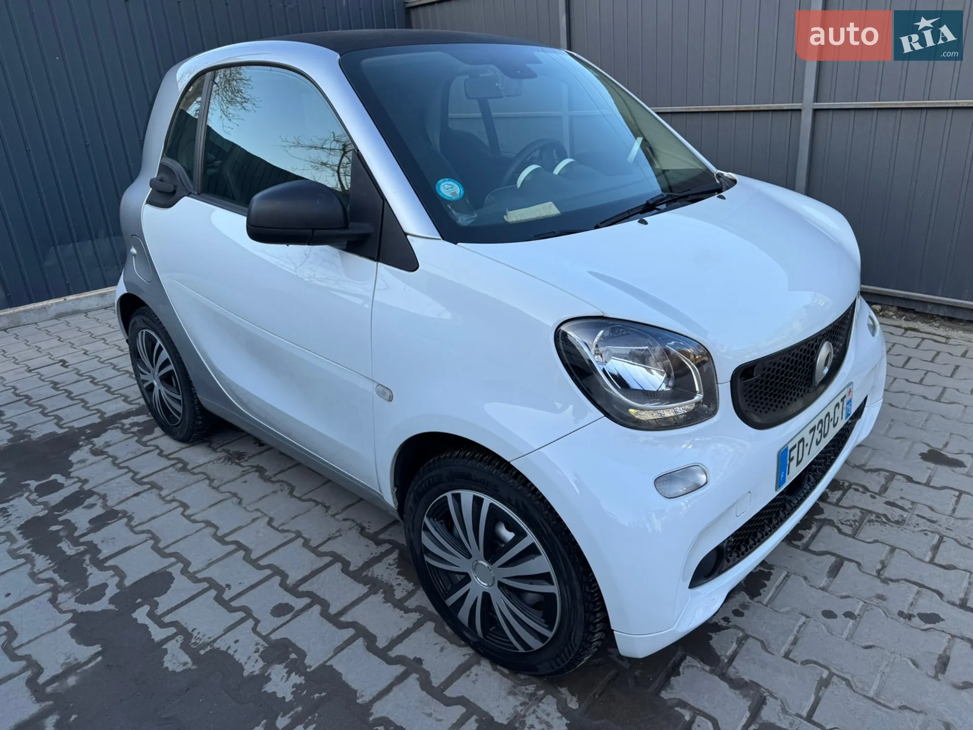 2018 Smart Fortwo - мініатюра 14
