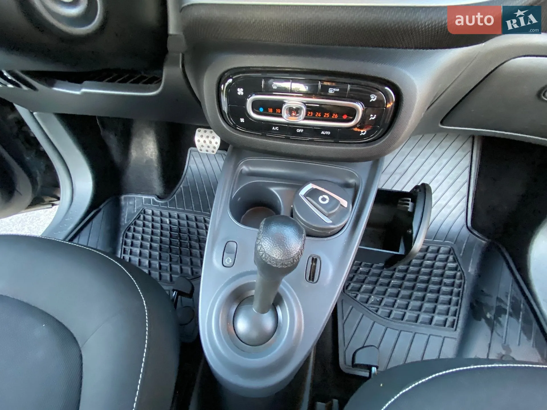 2017 Smart Fortwo - мініатюра 12