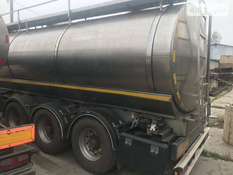 Цистерна полуприцеп Sommer SP 2005 в Березане фото 18 Цистерна полуприцеп Sommer SP 2005 в Березане