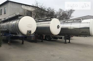 Цистерна полуприцеп Sommer SP 2005 в Березане
