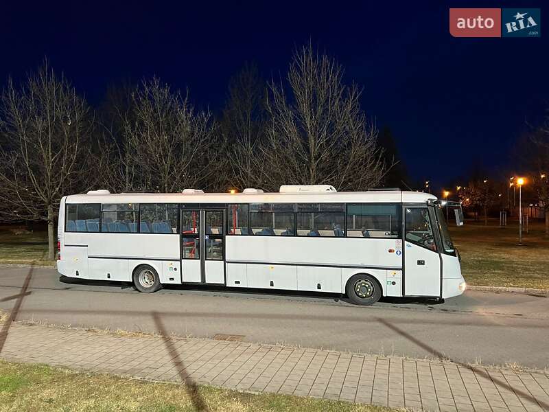 Приміський автобус SOR LS 2009 в Луцьку