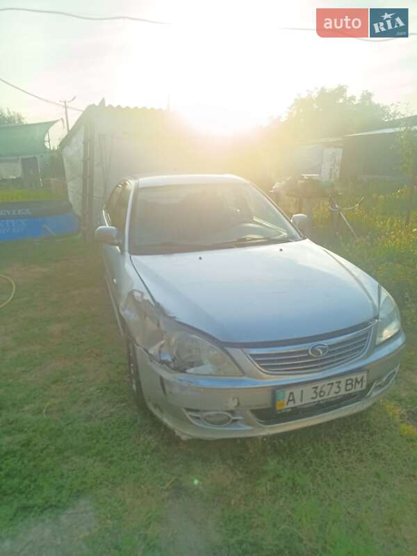 Седан SouEast Lioncel 2008 в Березане