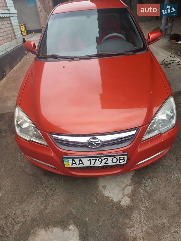 Седан SouEast V3 2010 в Киеве