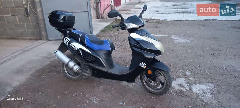 Скутер Spark SP 150S-17 2013 в Залещиках
