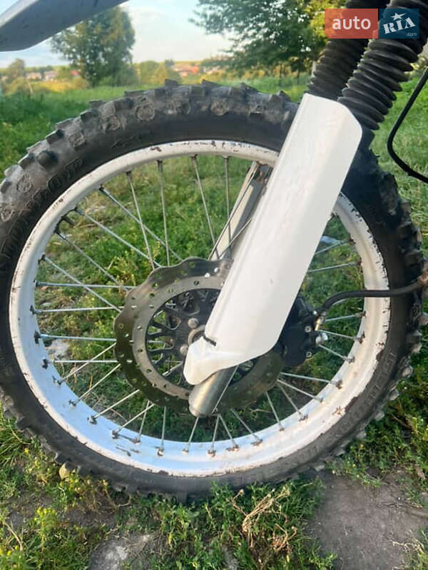 Боббер Spark SP 200D1 2020 в Зборові фото 11 Боббер Spark SP 200D1 2020 в Зборові