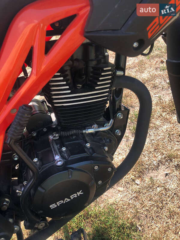 Мотоцикл Классик Spark SP 200R-27 2024 в Оратове фото 2 Мотоцикл Классик Spark SP 200R-27 2024 в Оратове