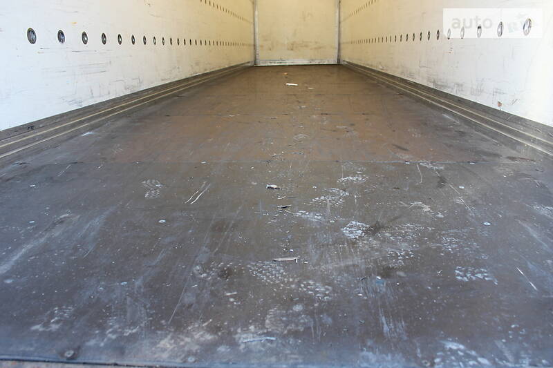 Изотермическая будка Spier AGL 2002 в Хусте