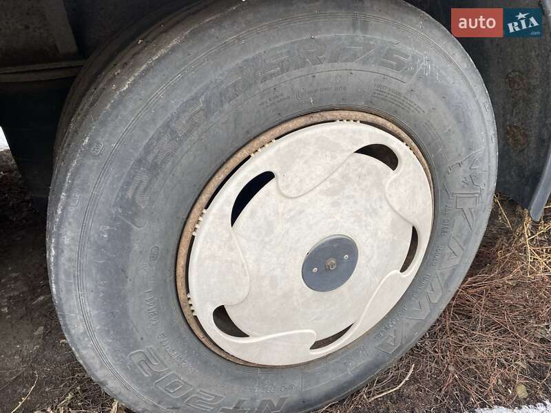 Фургон полуприцеп Spier SGL 2002 в Чугуеве