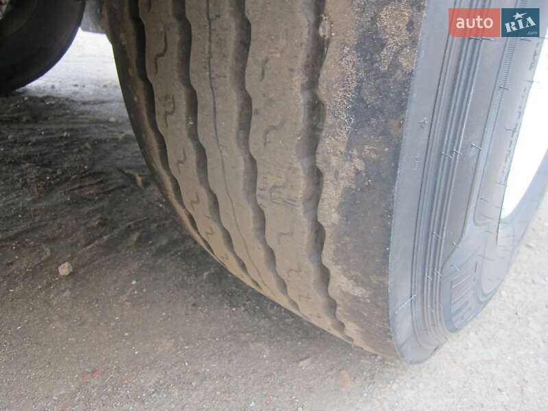 Цистерна полуприцеп Spitzer SF 2003 в Виннице