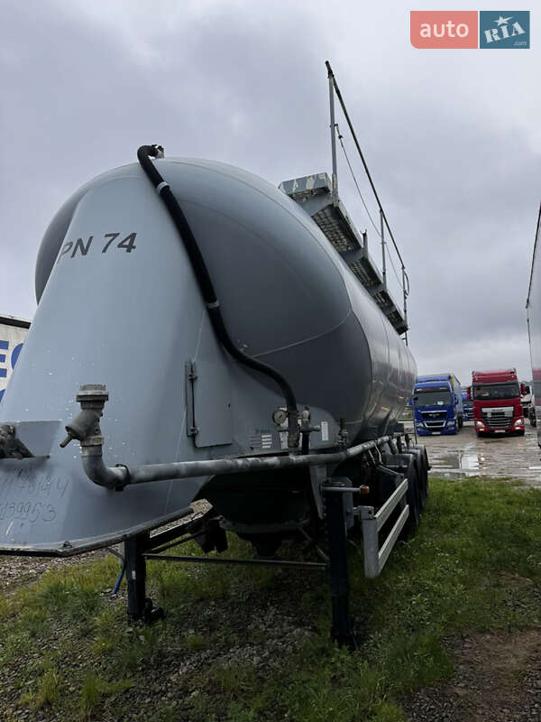 Цементовоз Spitzer SF 1994 в Чернівцях