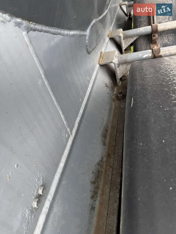 Цементовоз Spitzer SF 1994 в Чернівцях