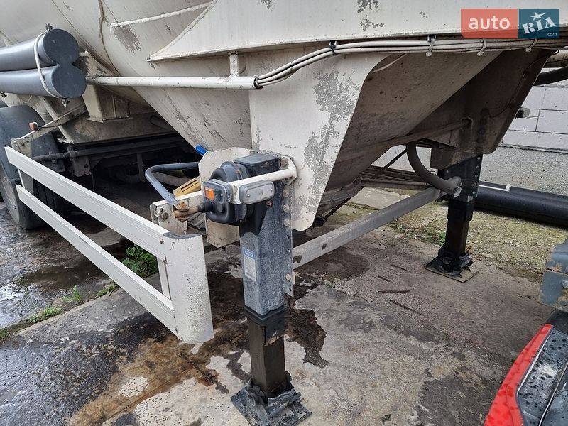 Цистерна полуприцеп Spitzer SF 1998 в Броварах