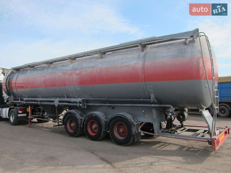 Цистерна полуприцеп Spitzer Silos 1993 в Виннице