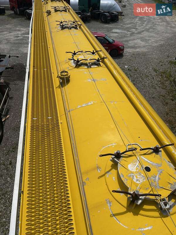 Цистерна Spitzer Silos 2001 в Львове