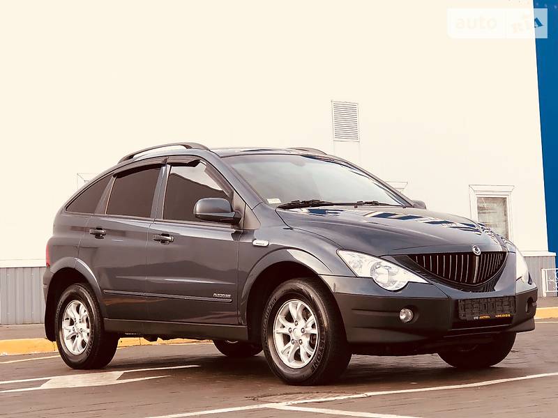 SsangYong Actyon 2012 года