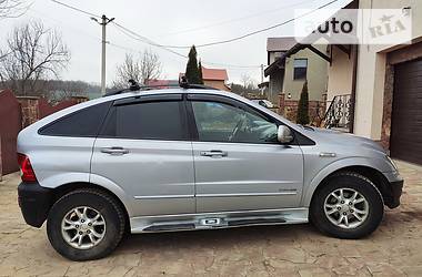 Позашляховик / Кросовер SsangYong Actyon 2009 в 