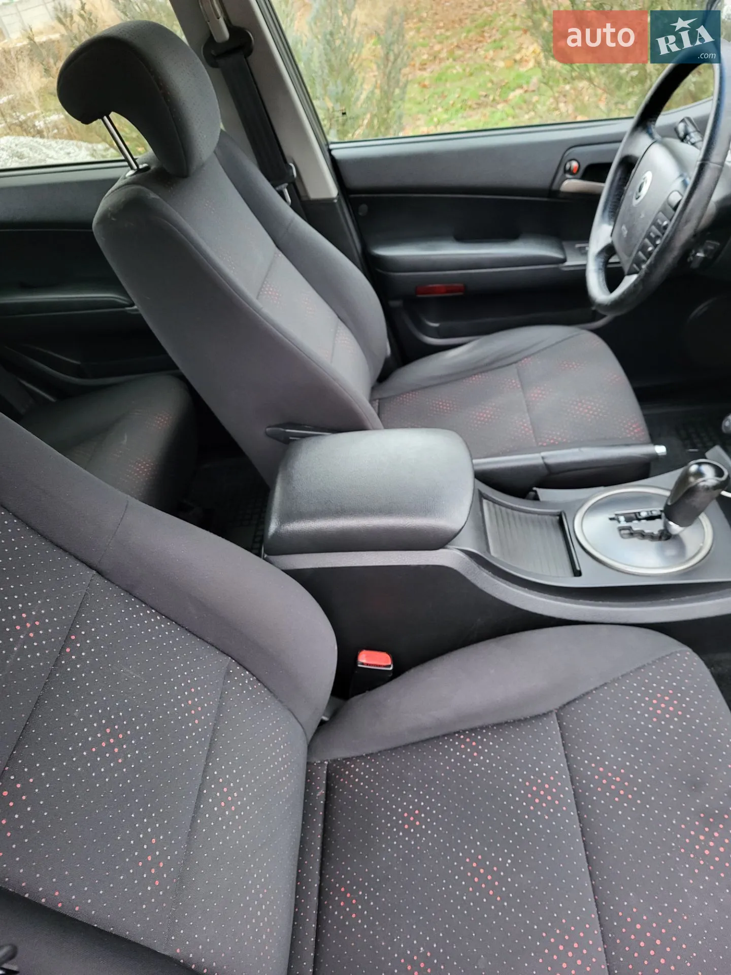 2011 SsangYong Actyon - мініатюра 28