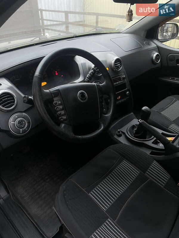 Позашляховик / Кросовер SsangYong Actyon 2011 в Броварах