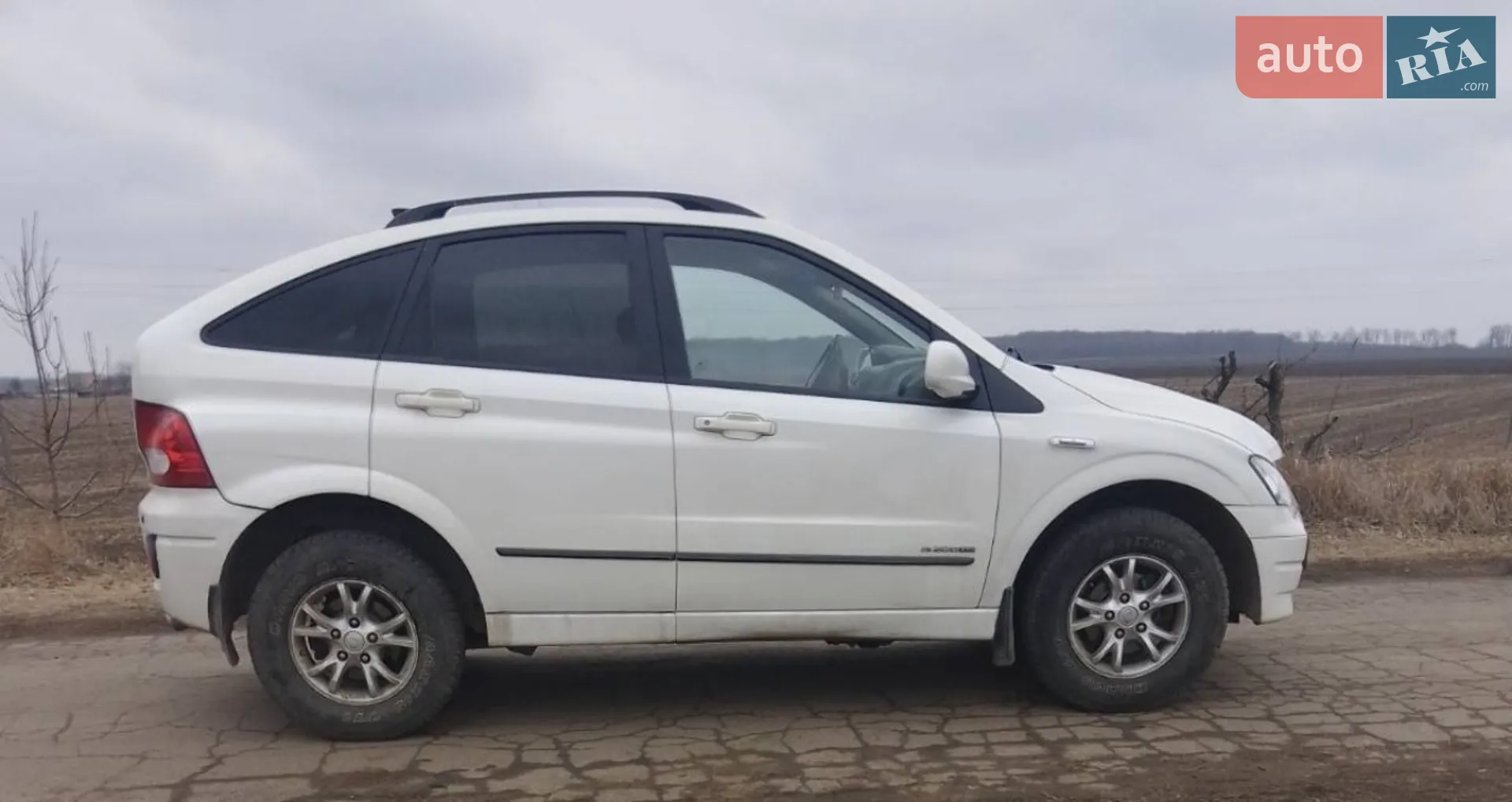 2011 SsangYong Actyon - мініатюра 10
