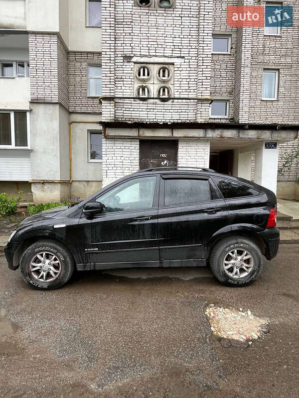 Внедорожник / Кроссовер SsangYong Actyon 2008 в Новояворовске