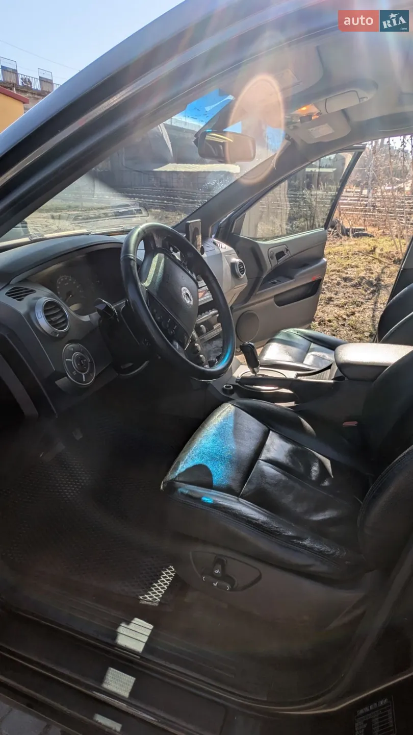 2011 SsangYong Actyon - мініатюра 16