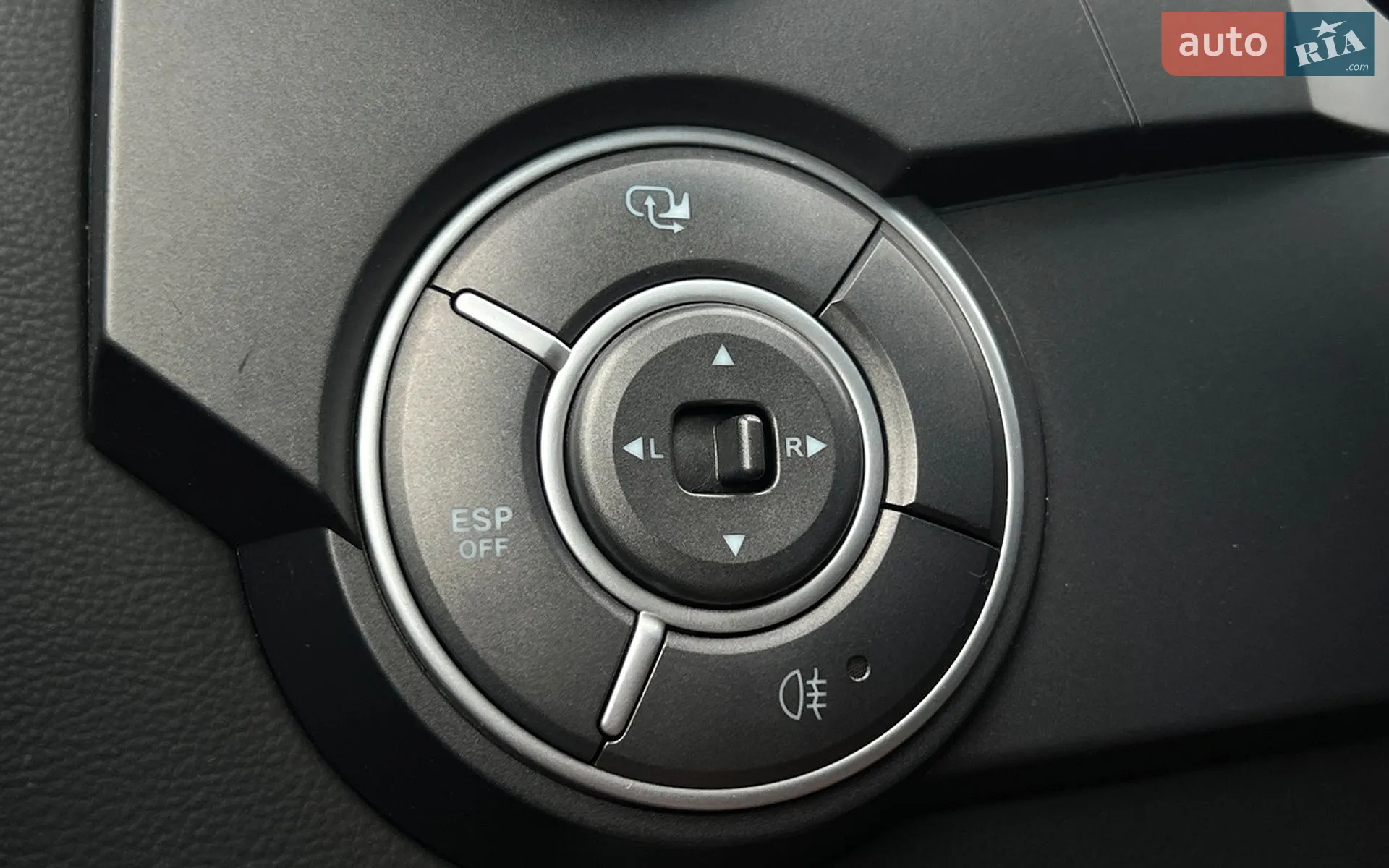 2010 SsangYong Actyon - мініатюра 15