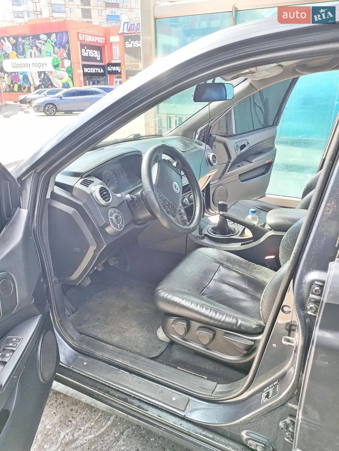 2011 SsangYong Actyon - мініатюра 5